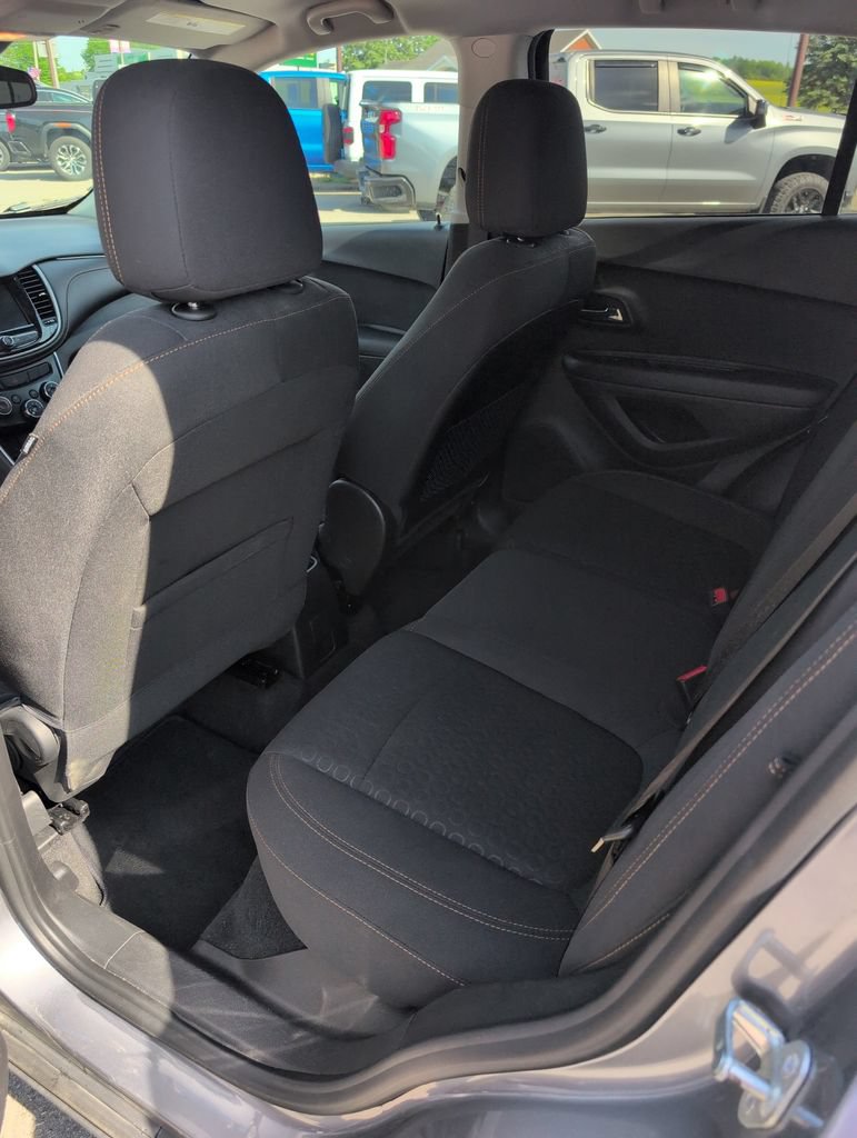 Used 2020 Chevrolet Trax LS w/ Tint and Cruise Package AWD/4WD image 11