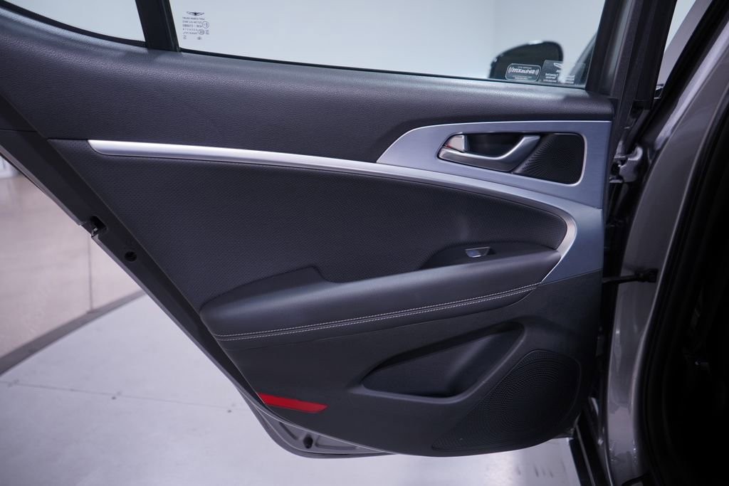 Used 2021 Genesis G70 3.3T image 15