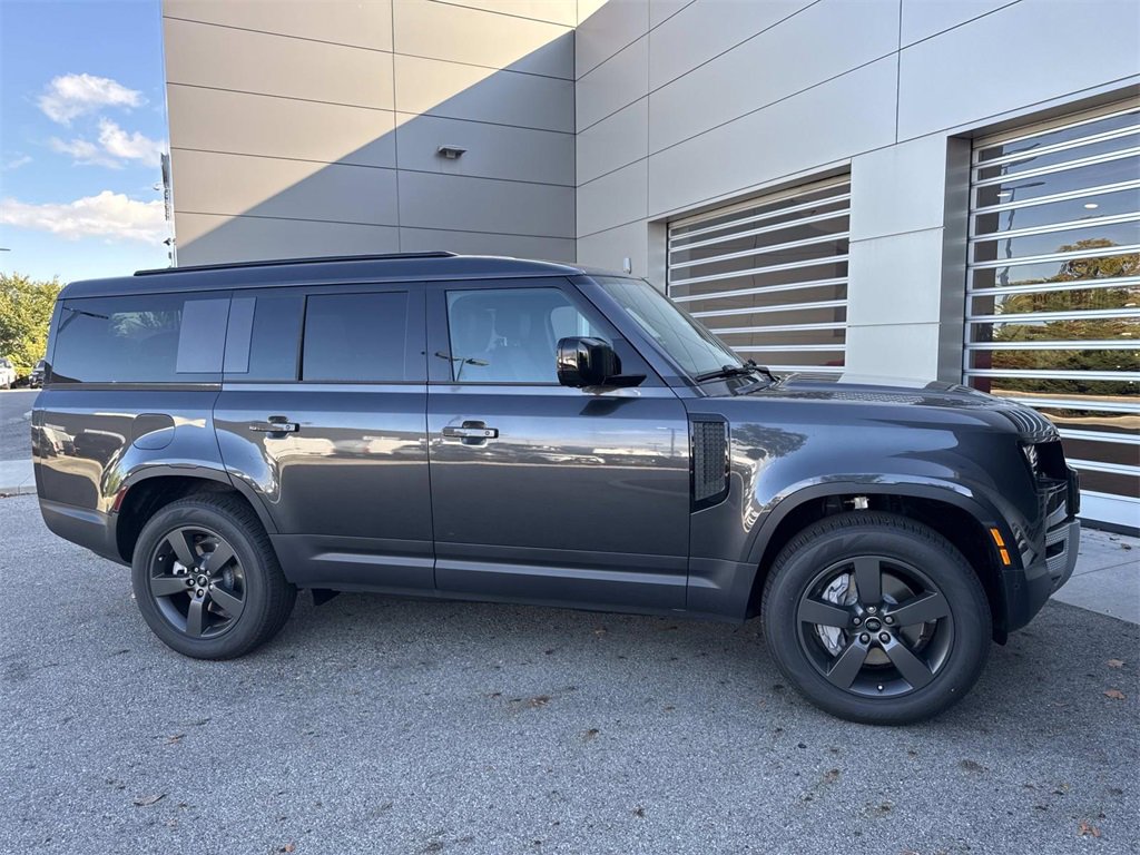 New 2025 Land Rover Defender 130 S image 7