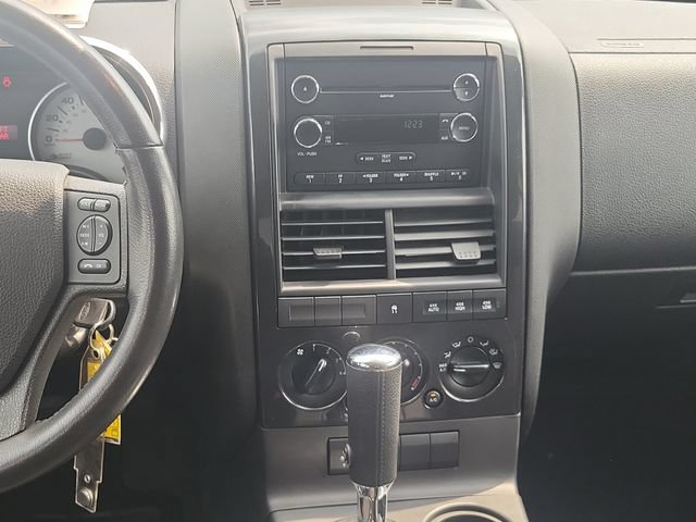 Used 2010 Ford Explorer Sport Trac XLT AWD/4WD image 28