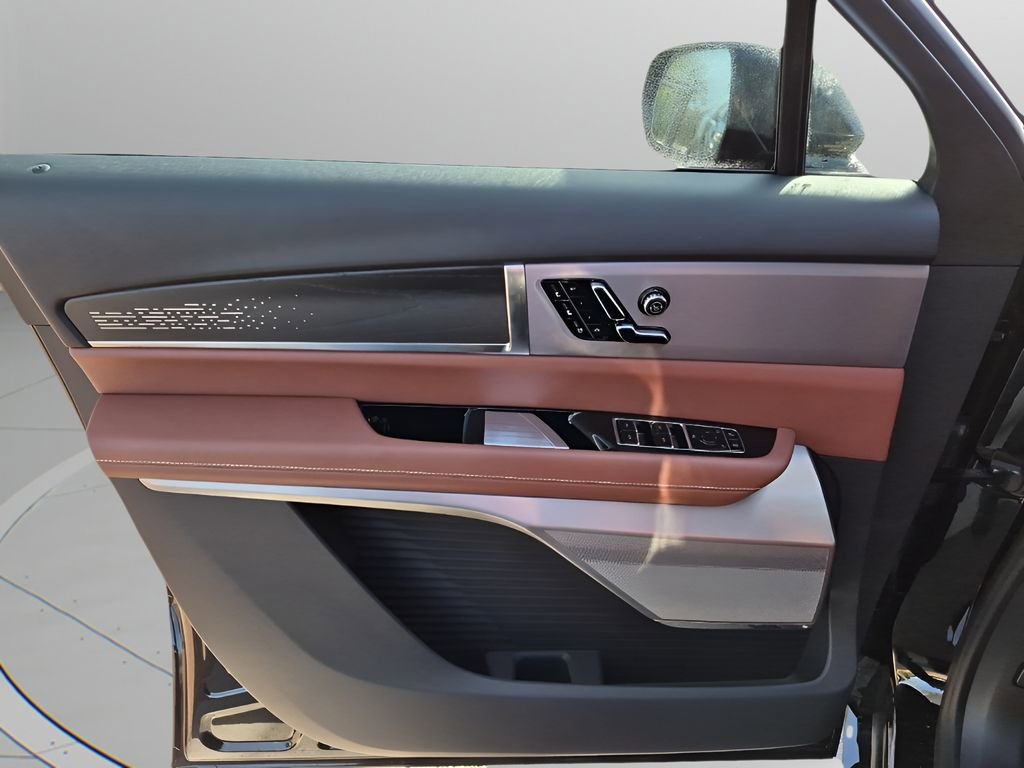 New 2026 Cadillac Vistiq Platinum w/ LPO, Floor Liner Package image 27