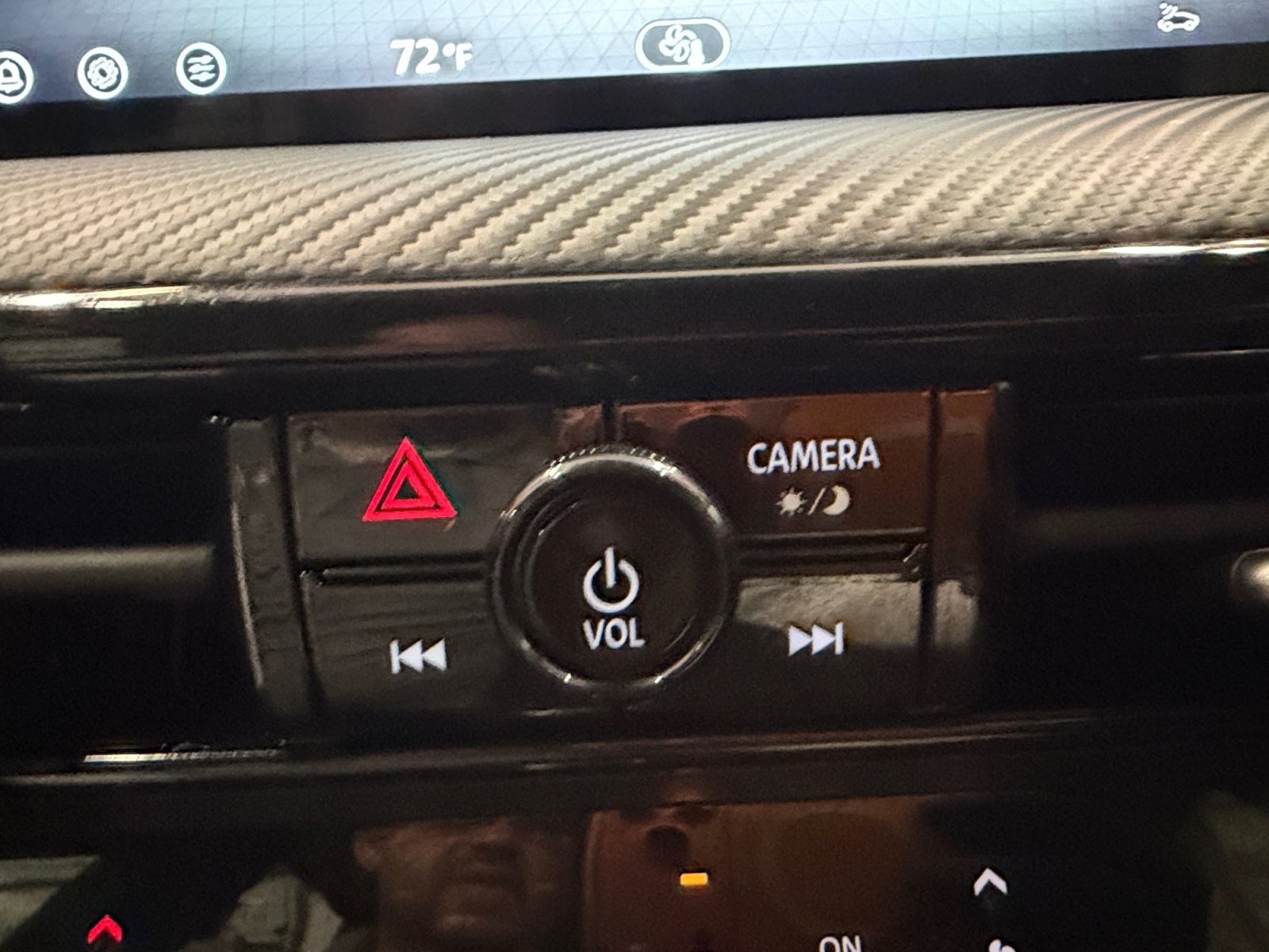 Used 2026 Nissan Kicks SR FWD image 32