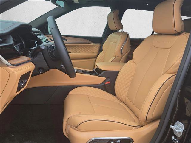 New 2026 Jeep Grand Cherokee Summit image 4