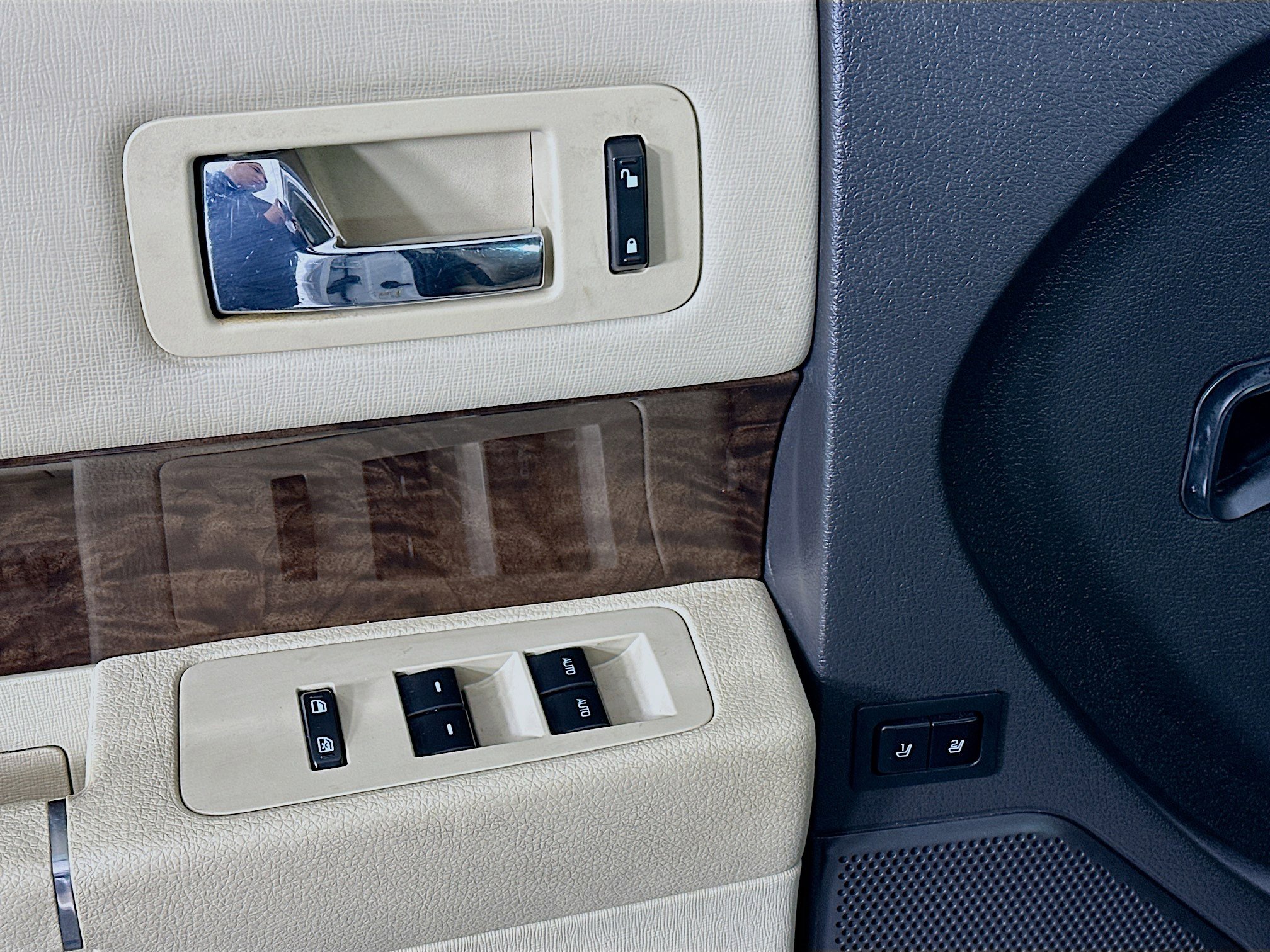 Used 2018 Ford Flex Limited w/ Equipment Group 301A image 15