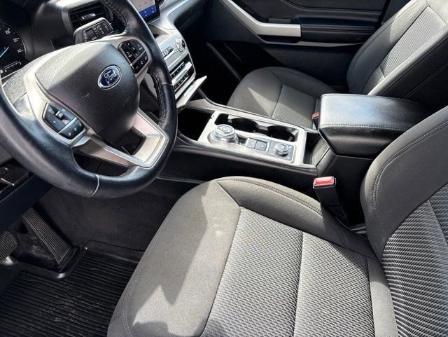Used 2022 Ford Explorer XLT AWD/4WD image 11
