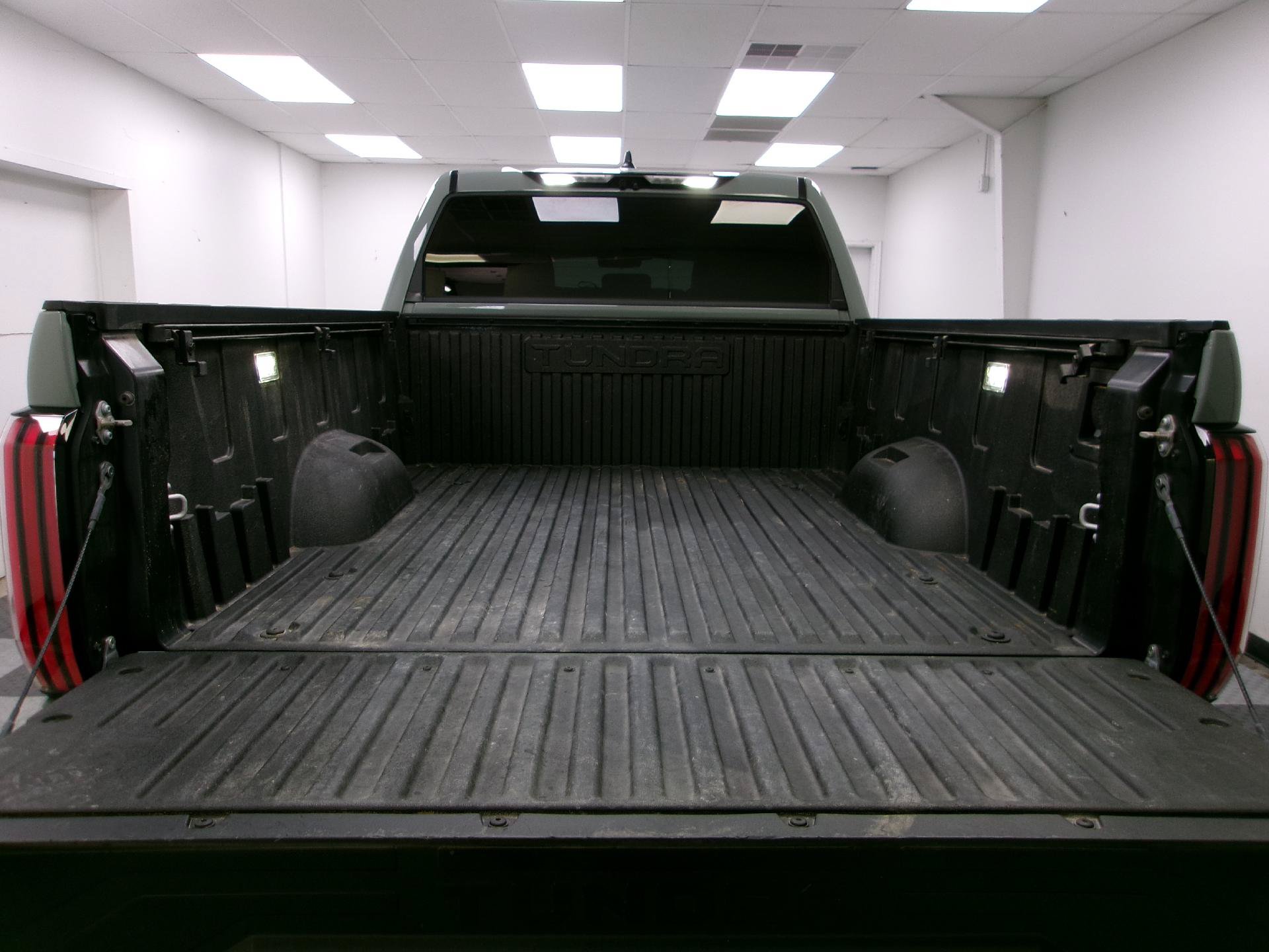 Used 2024 Toyota Tundra Platinum w/ TRD Off-Road Package AWD/4WD image 12