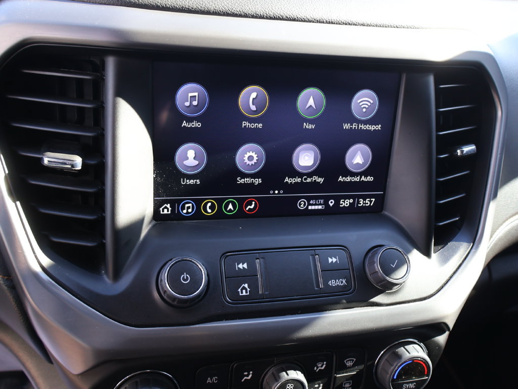 Used 2023 GMC Acadia AT4 w/ Technology Package AWD/4WD image 26