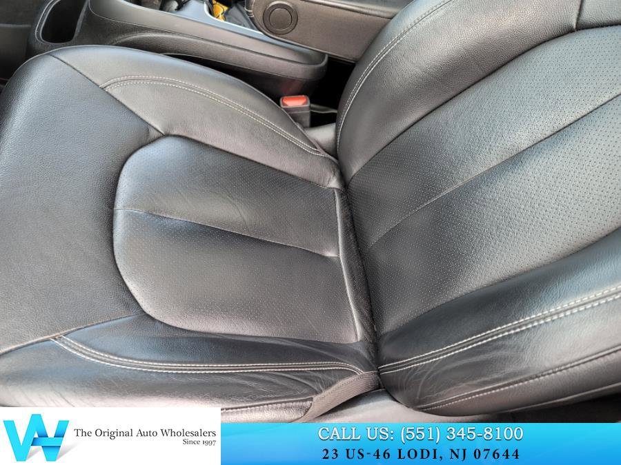 Used 2020 Chrysler Pacifica Touring-L Plus w/ S Appearance Package image 11