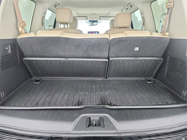 Used 2024 Nissan Armada SL w/ Captain's Chairs Package image 46