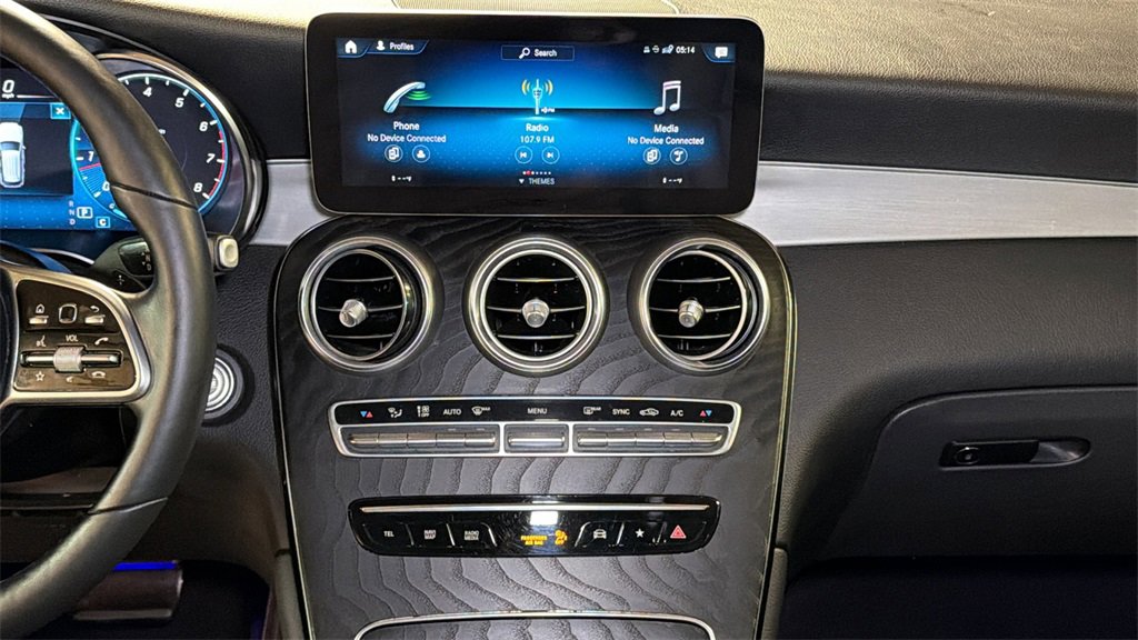 Used 2021 Mercedes-Benz GLC 300 4MATIC w/ AMG Line image 18