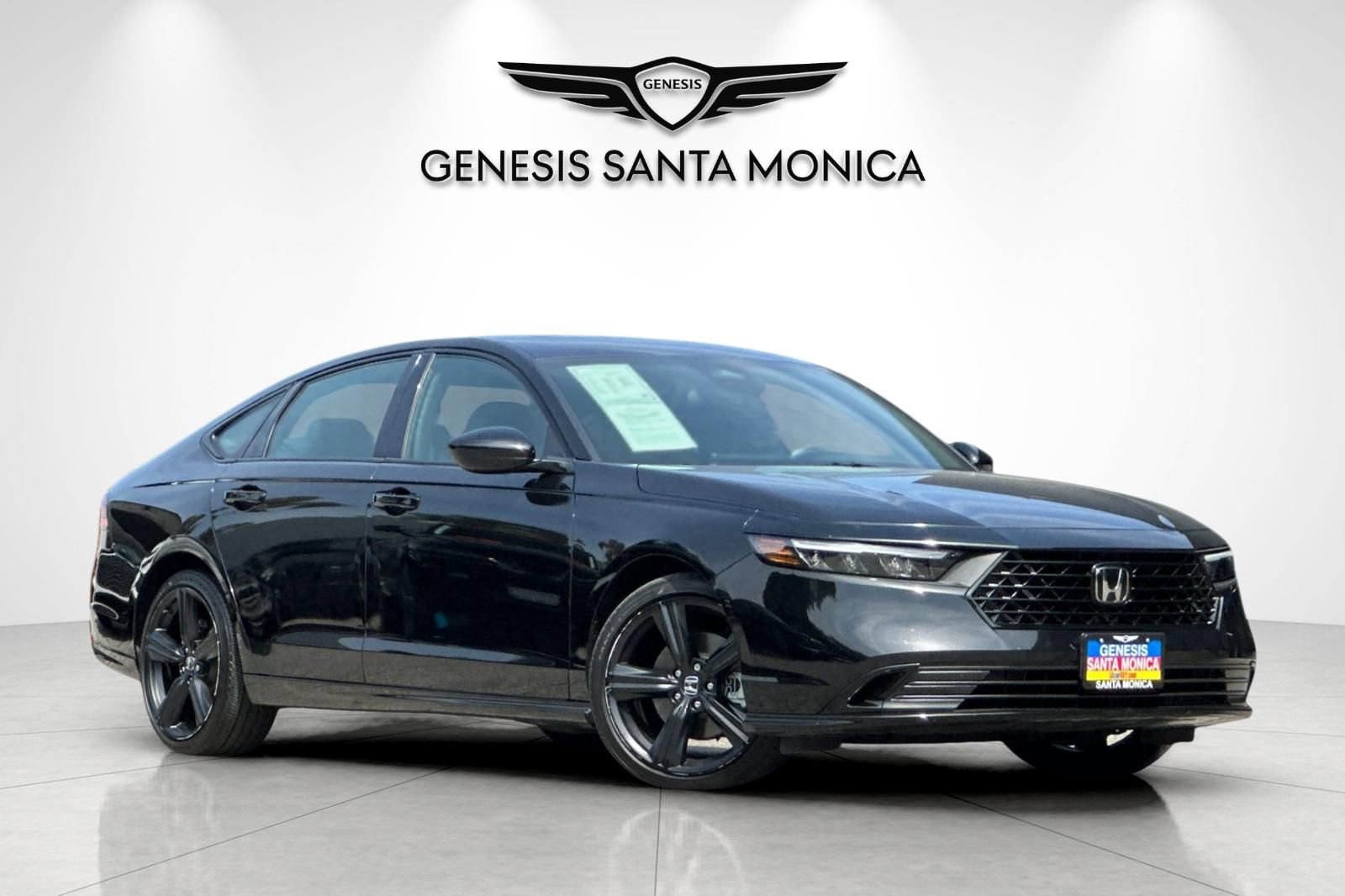 Used 2023 Honda Accord Sport image 2
