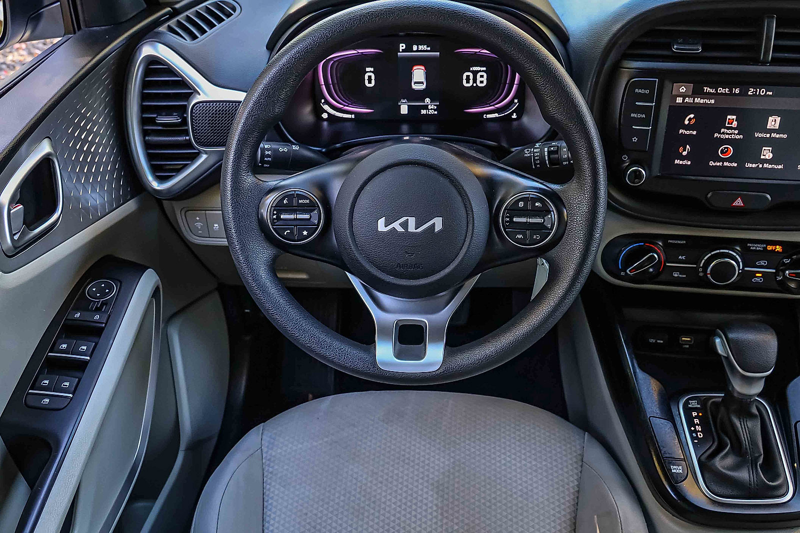 Certified 2023 Kia Soul LX w/ LX Technology Package image 16