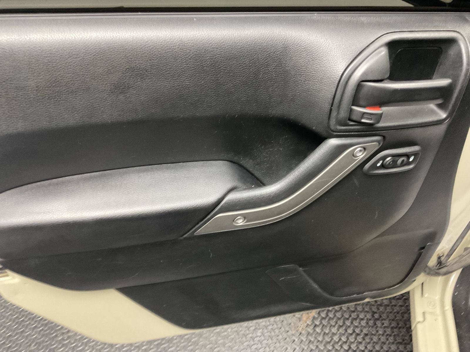 Used 2018 Jeep Wrangler Unlimited Sport S AWD/4WD image 10