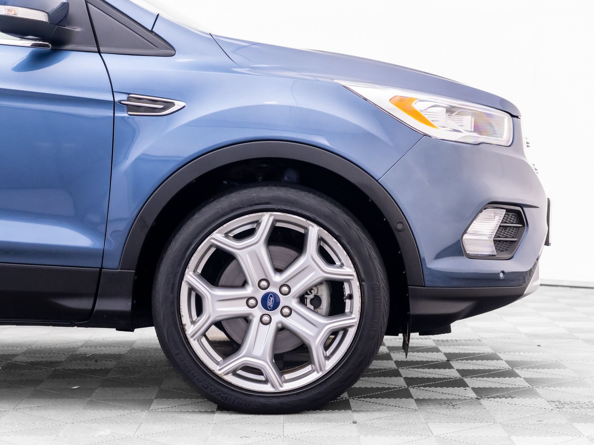 Used 2018 Ford Escape Titanium AWD/4WD image 35