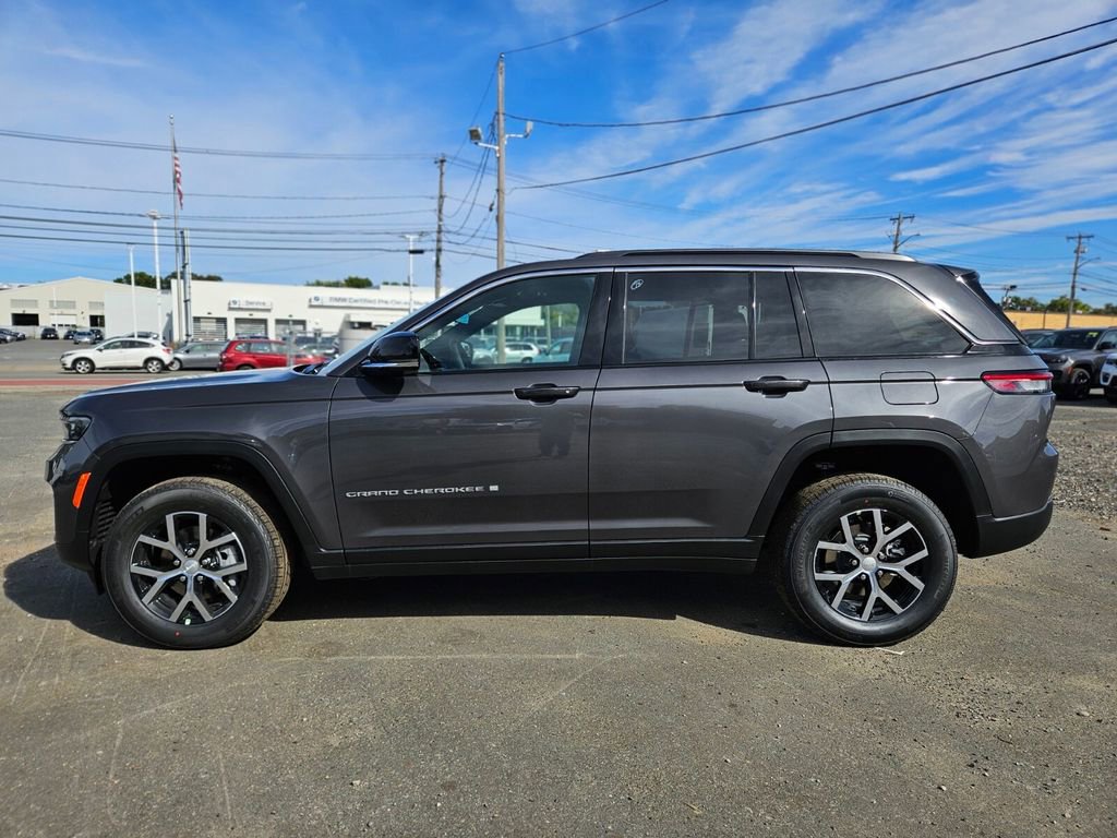 New 2025 Jeep Grand Cherokee Limited image 2