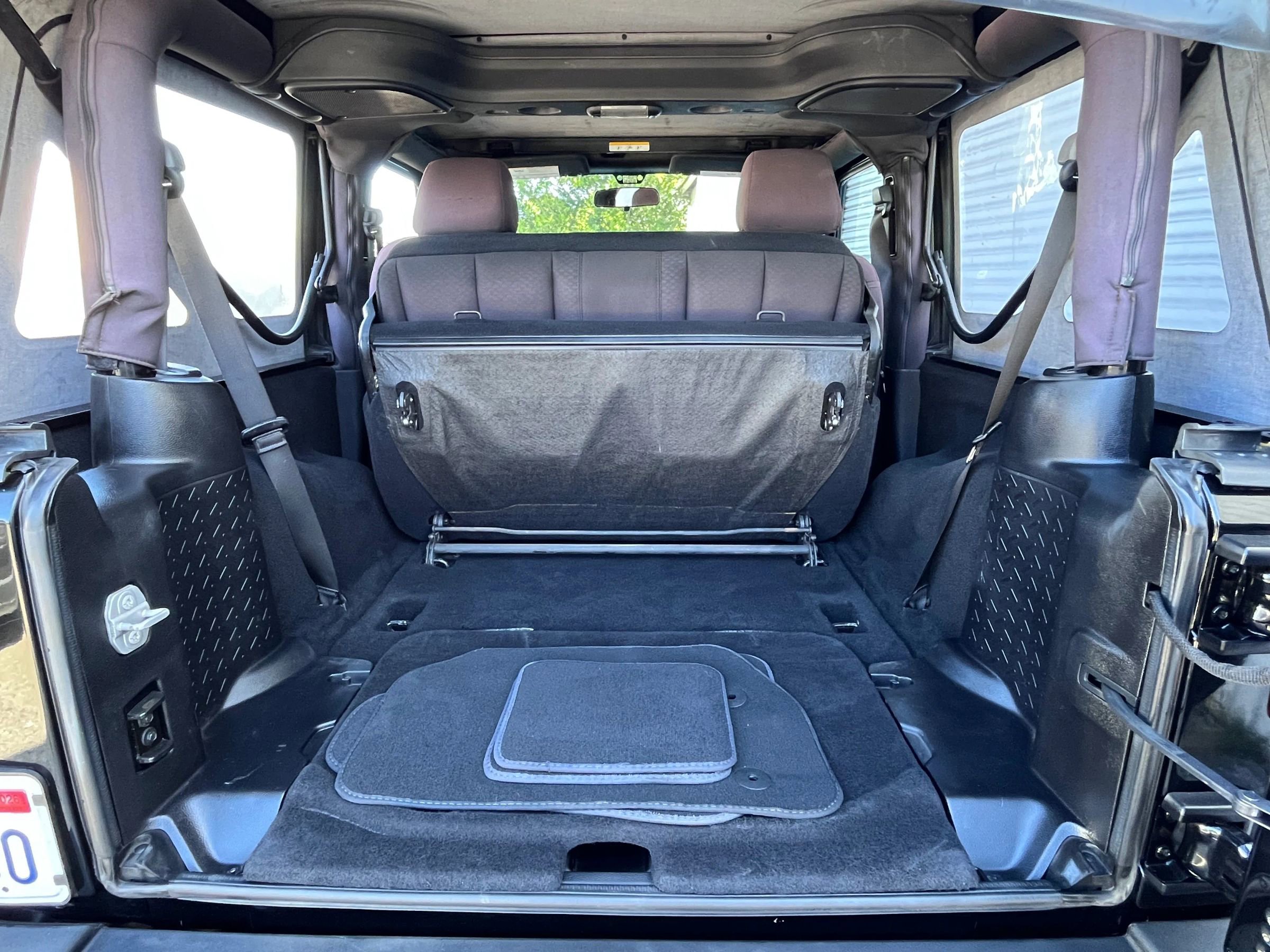 Used 2015 Jeep Wrangler Sport image 21