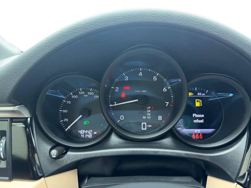 Used 2022 Porsche Macan AWD/4WD image 39