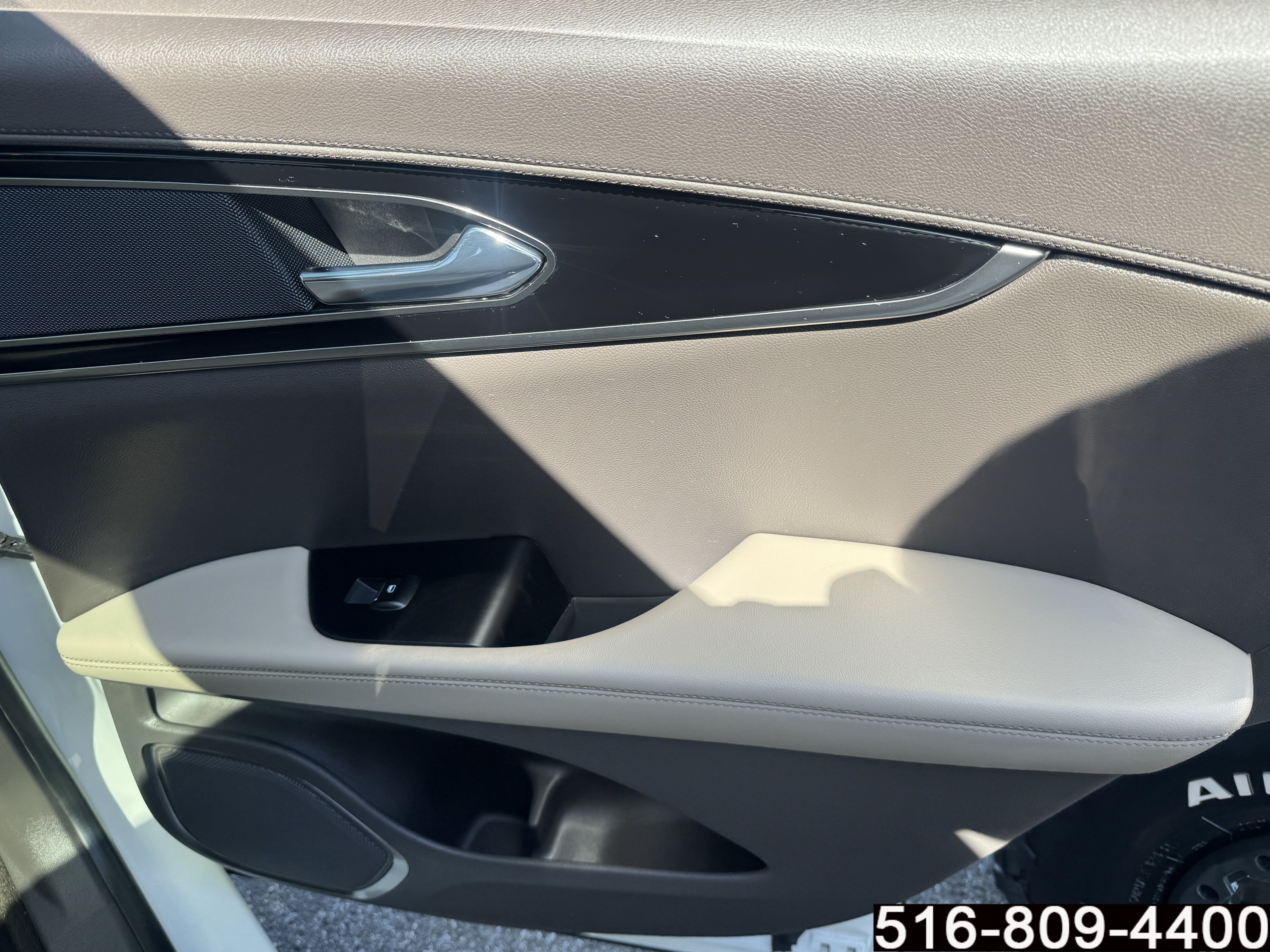 Used 2023 Lincoln Nautilus Reserve AWD/4WD image 32