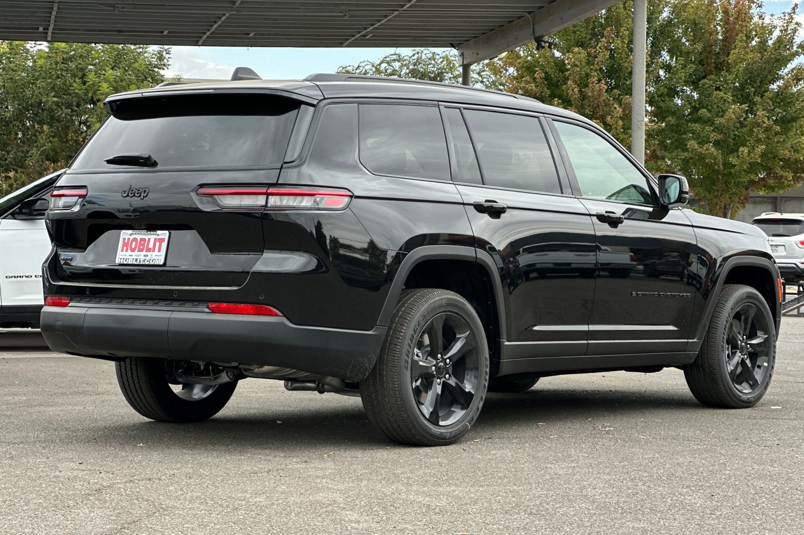 New 2025 Jeep Grand Cherokee L Altitude image 3