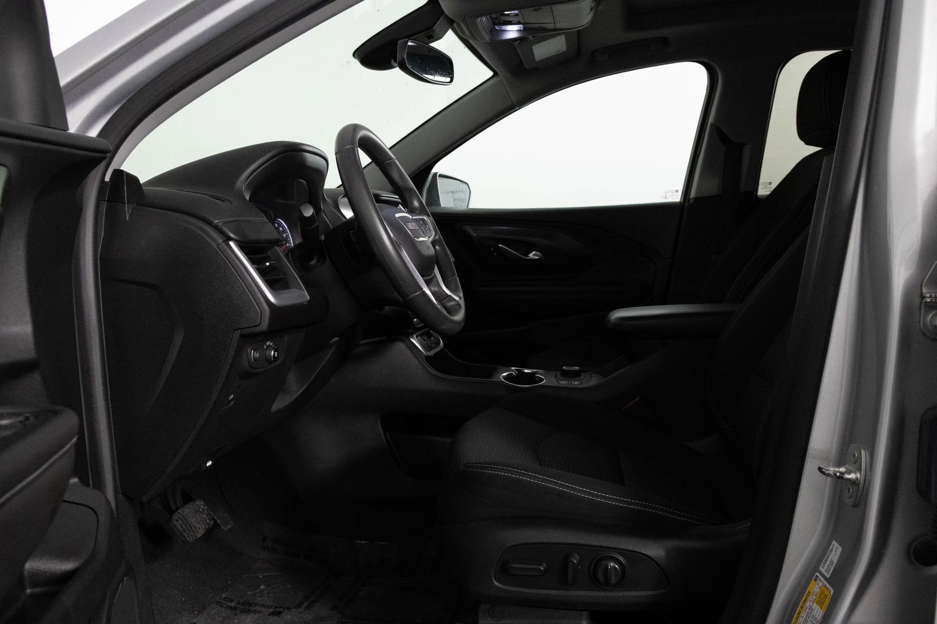 Used 2022 GMC Terrain SLE w/ Driver Convenience Package image 18