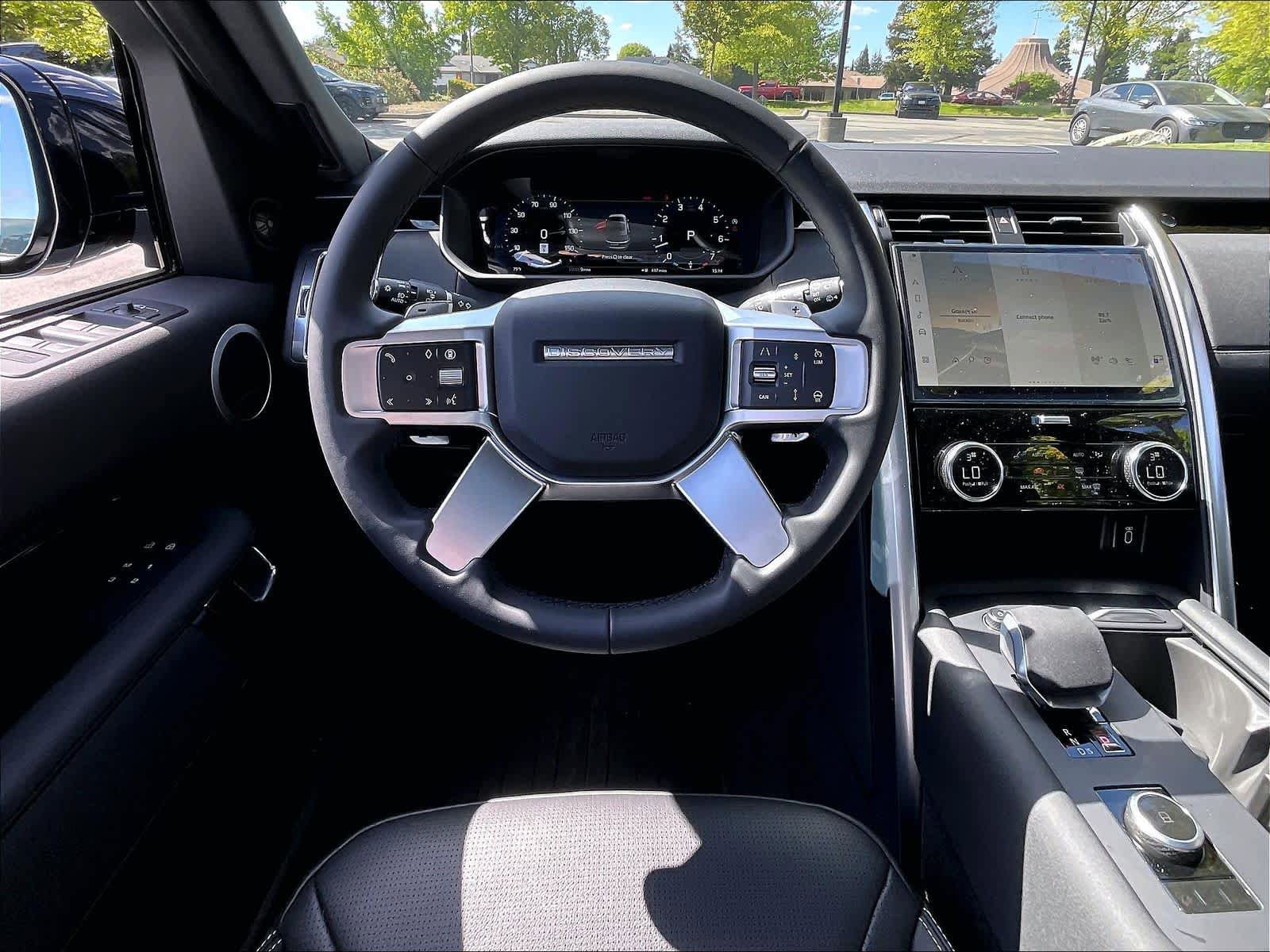 New 2026 Land Rover Discovery S AWD/4WD image 15