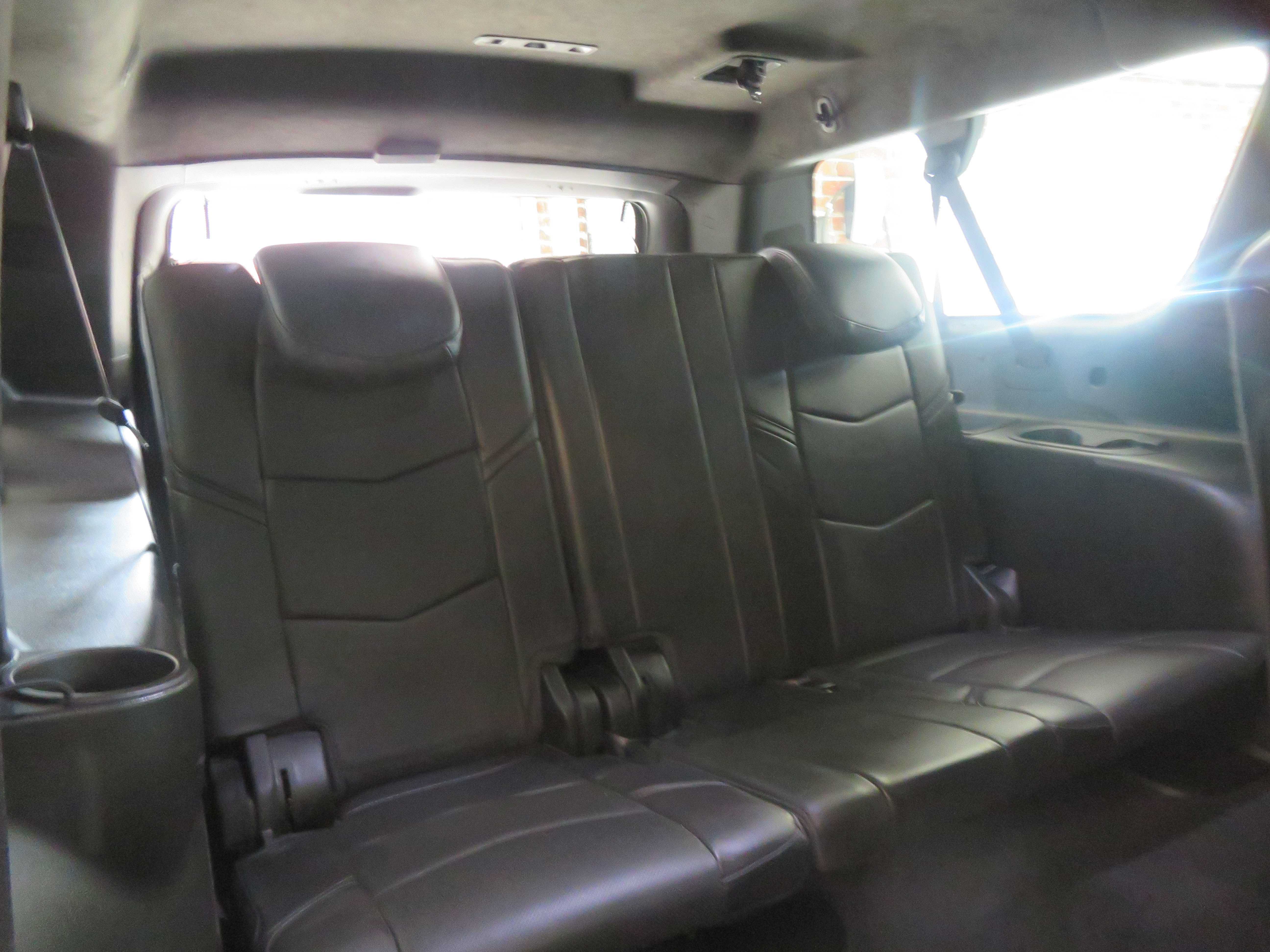 Used 2016 Cadillac Escalade ESV Platinum AWD/4WD image 25
