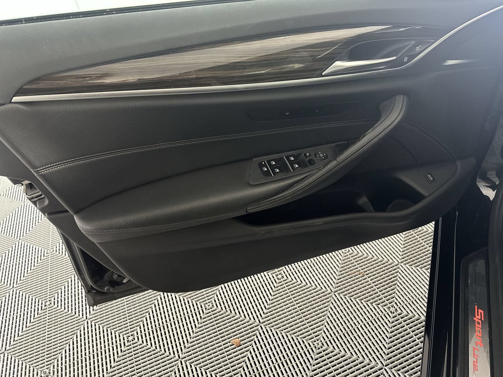 Used 2019 BMW 530i RWD image 30