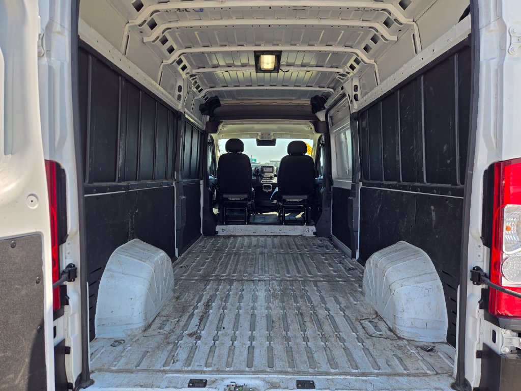 Used 2025 RAM ProMaster 2500 w/ Convenience Group FWD image 24