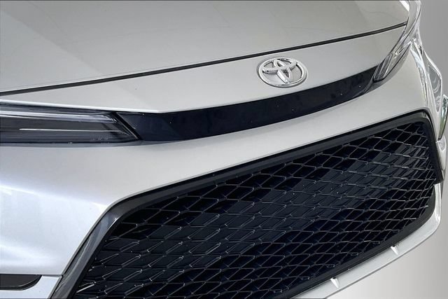 Used 2025 Toyota Corolla SE FWD image 27