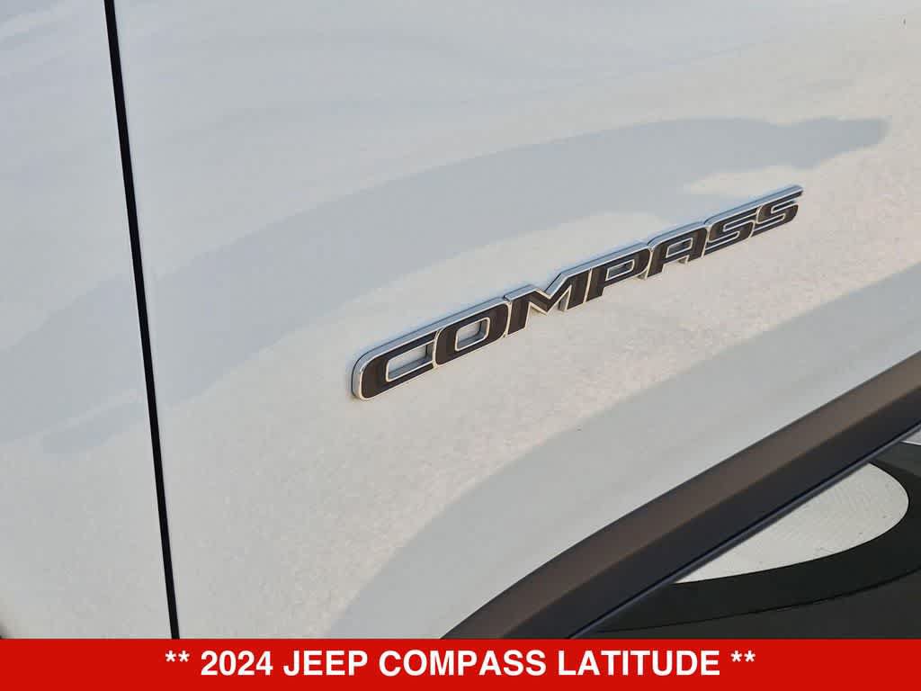 Used 2024 Jeep Compass Latitude AWD/4WD image 12