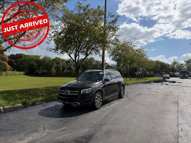 Used 2021 Mercedes-Benz GLB 250 w/ Premium Package image 1