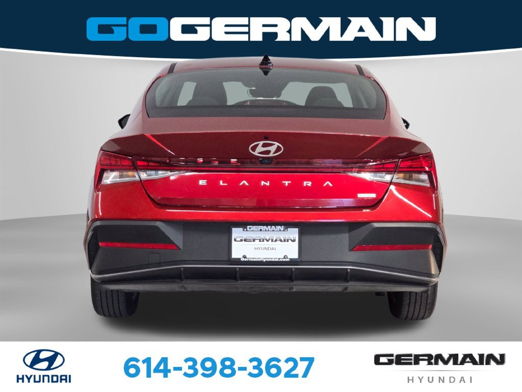 Used 2026 Hyundai Elantra Hybrid FWD image 9