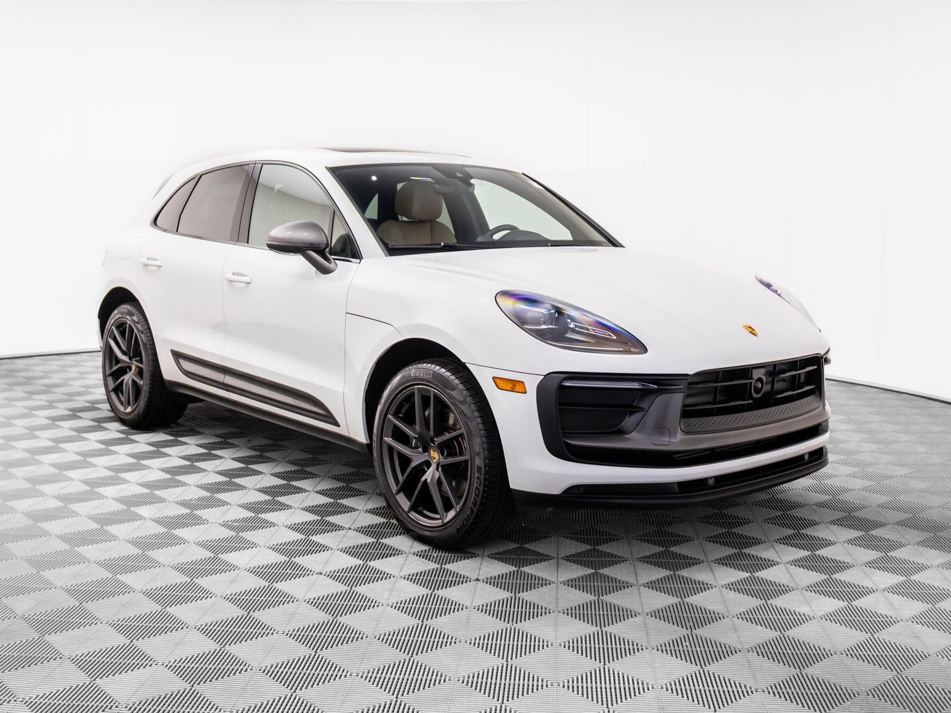 Certified 2023 Porsche Macan Turbo image 6