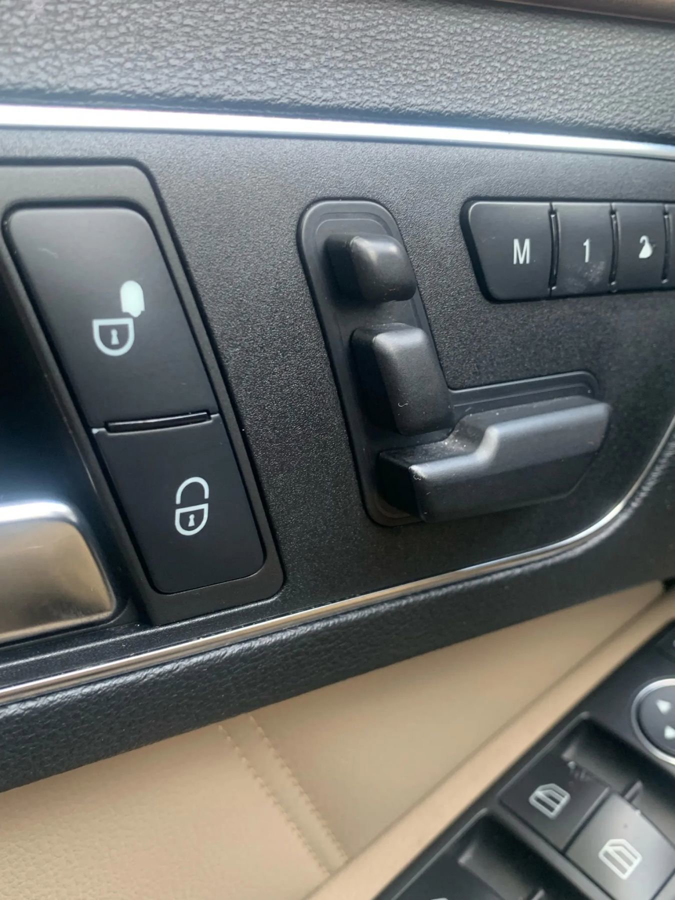 Used 2013 Mercedes-Benz E 350 Sedan image 20