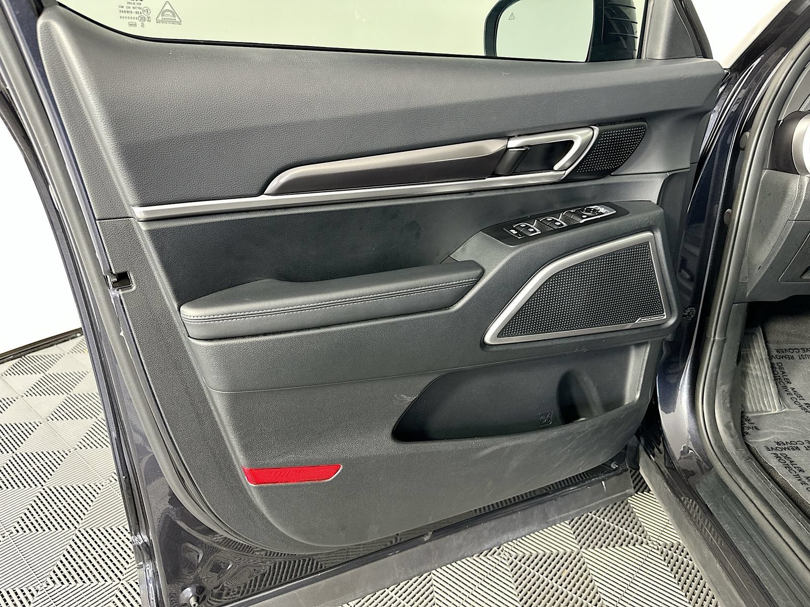 Used 2025 Kia Telluride S AWD/4WD image 20