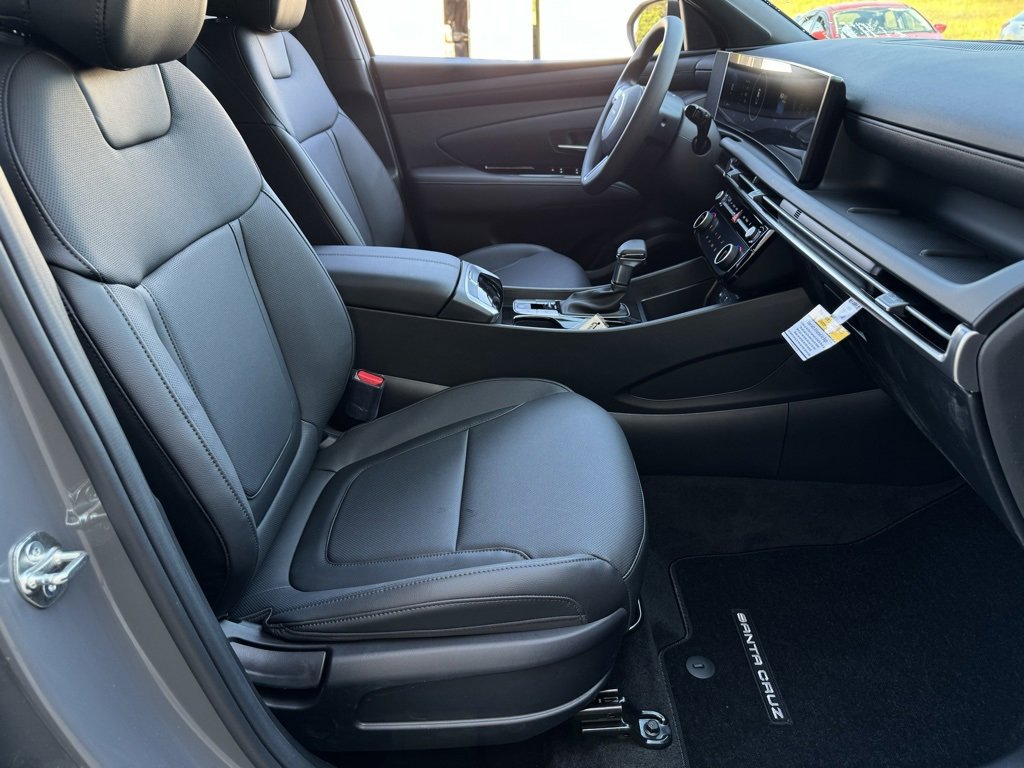 Certified 2025 Hyundai Santa Cruz SEL image 17
