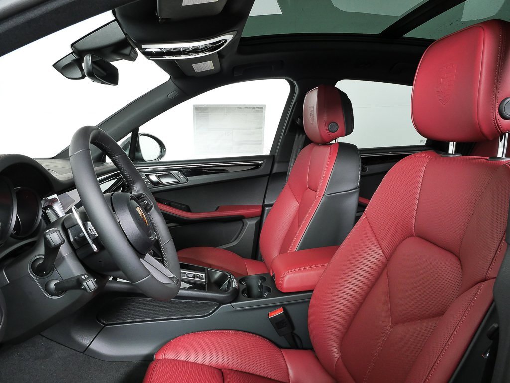 New 2026 Porsche Macan Turbo image 5