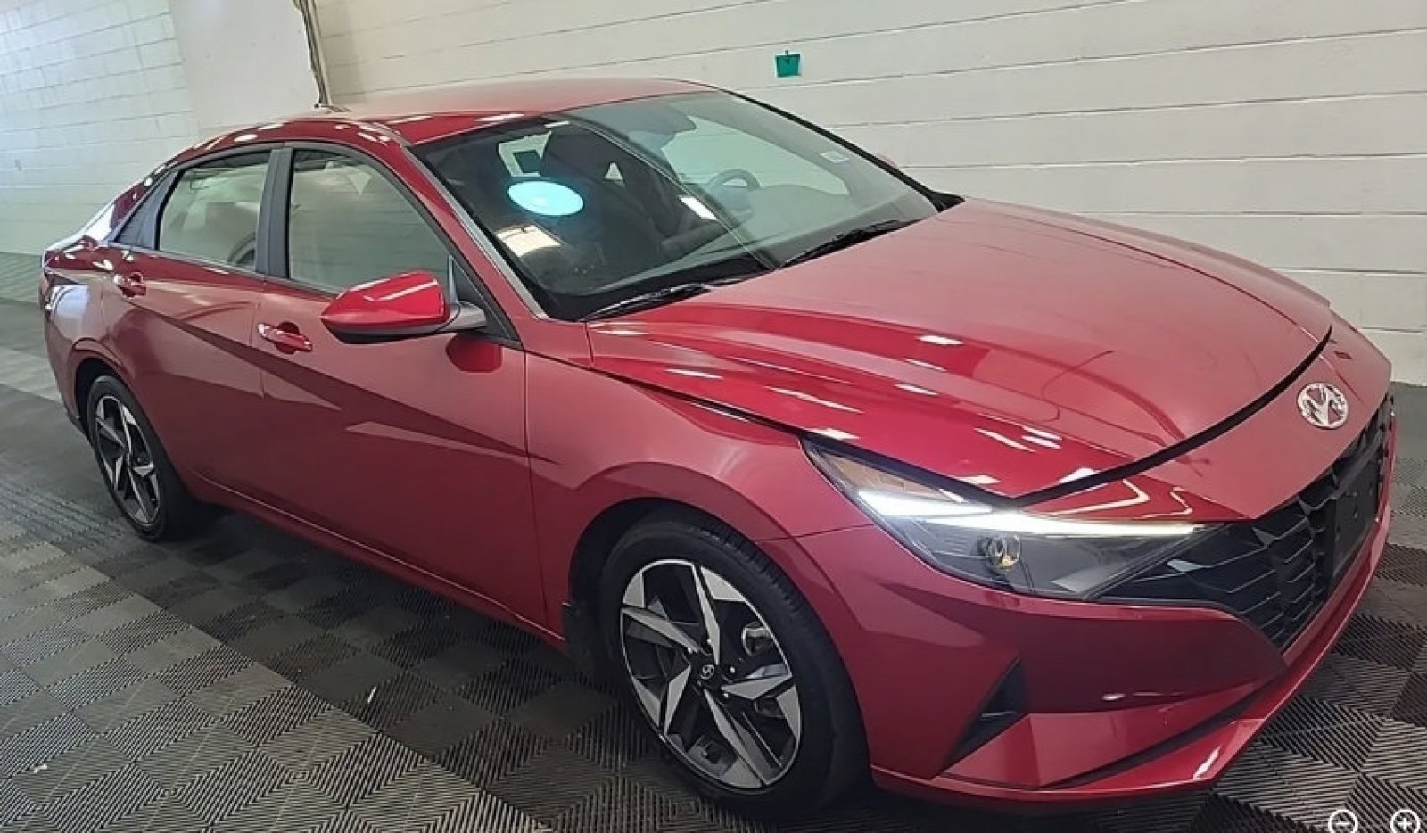 Used 2023 Hyundai Elantra SEL w/ Convenience Package FWD image 3