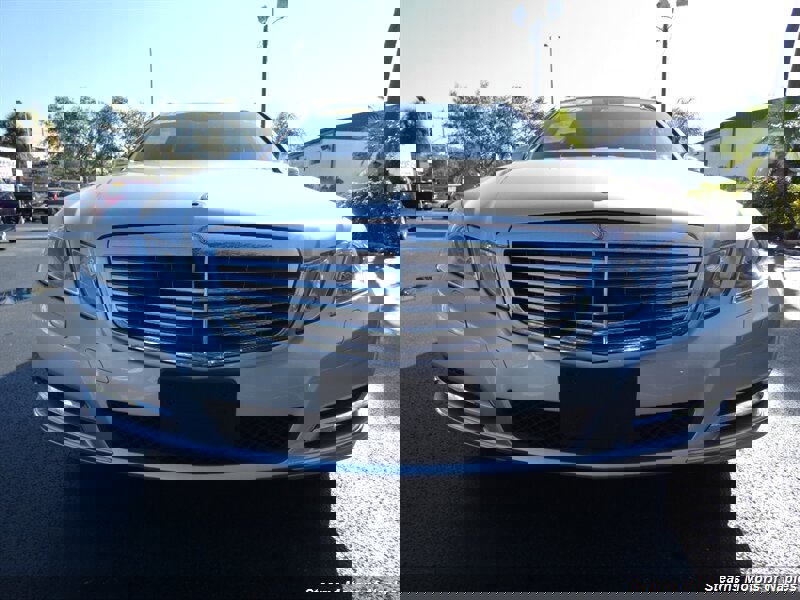 Used 2013 Mercedes-Benz E 350 4MATIC Wagon image 4