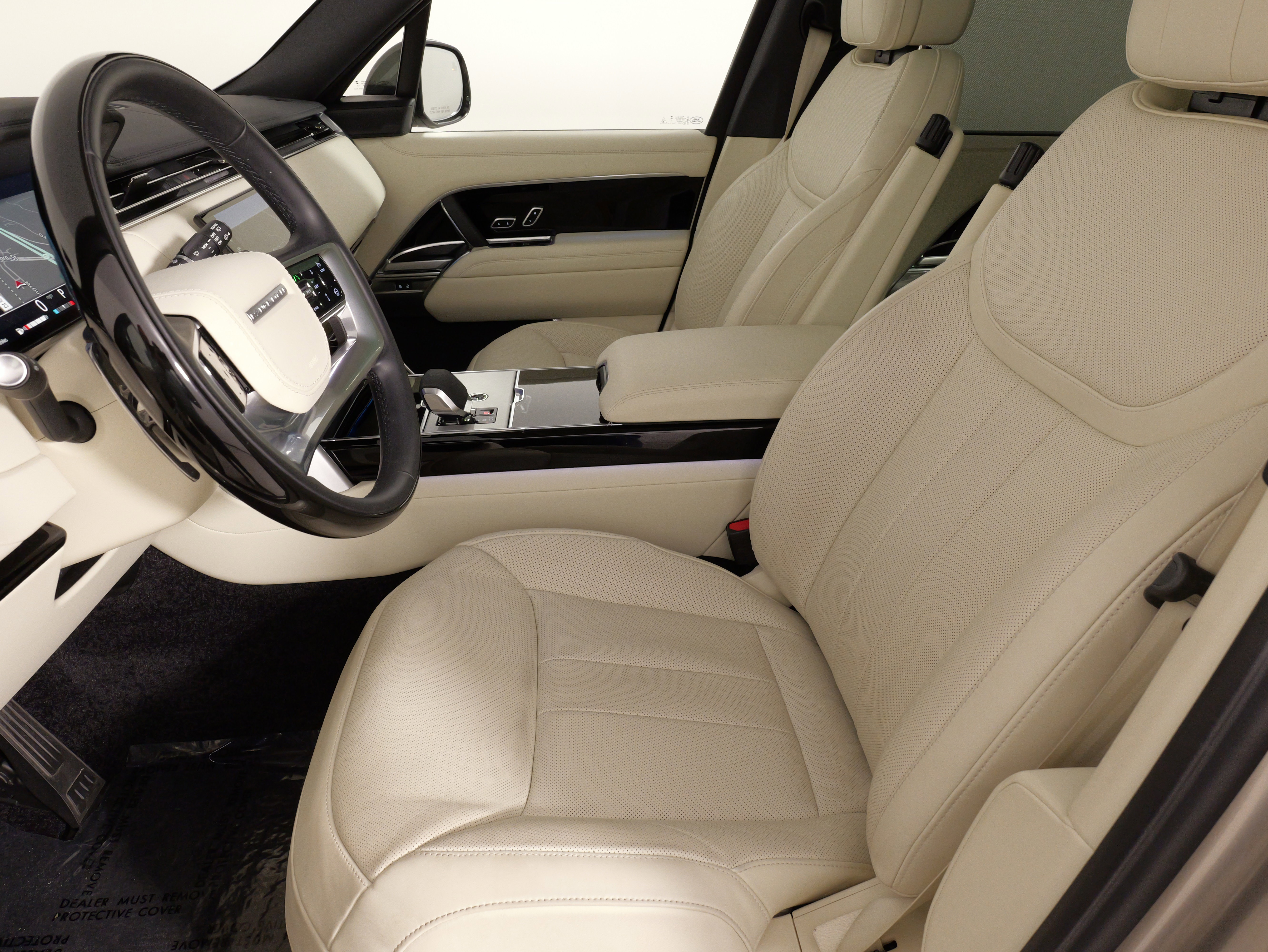 Used 2025 Land Rover Range Rover Long Wheelbase SE image 31