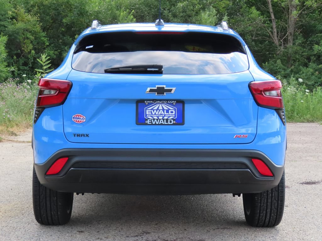 Certified 2024 Chevrolet Trax RS w/ Driver Confidence Package FWD image 15