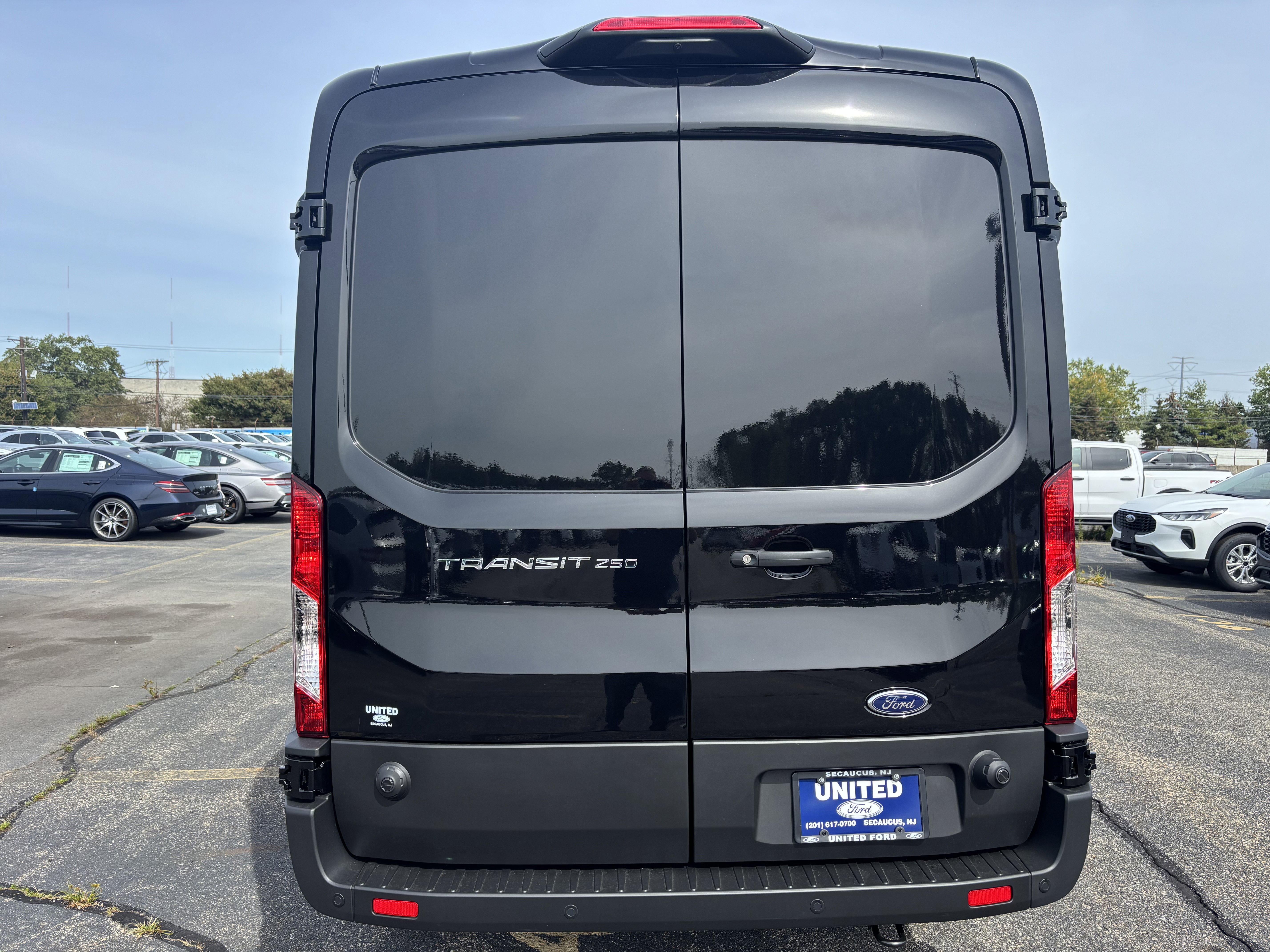 New 2025 Ford Transit 250 148 Medium Roof image 10
