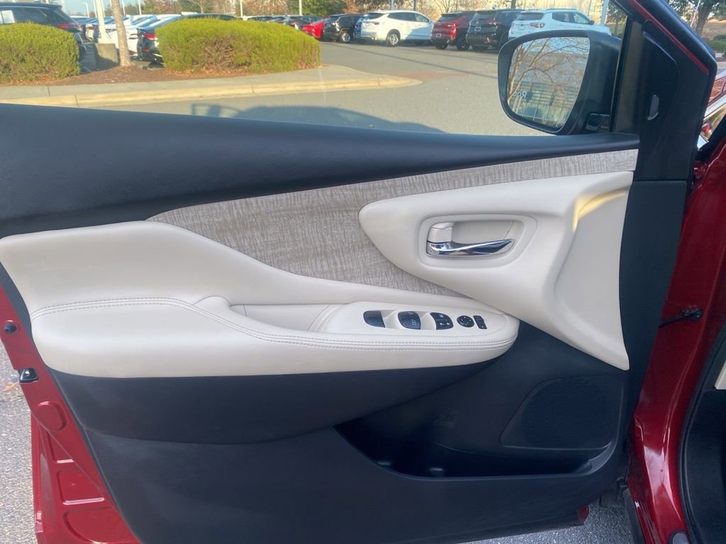 Used 2024 Nissan Murano SV image 10