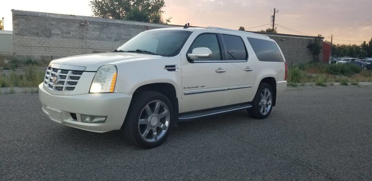 Used 2007 Cadillac Escalade ESV AWD w/ Information Package