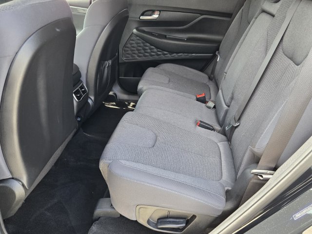 Used 2023 Hyundai Santa Fe SEL FWD image 11