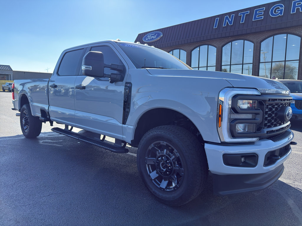 Used 2025 Ford F250 XL w/ STX Appearance Package image 2