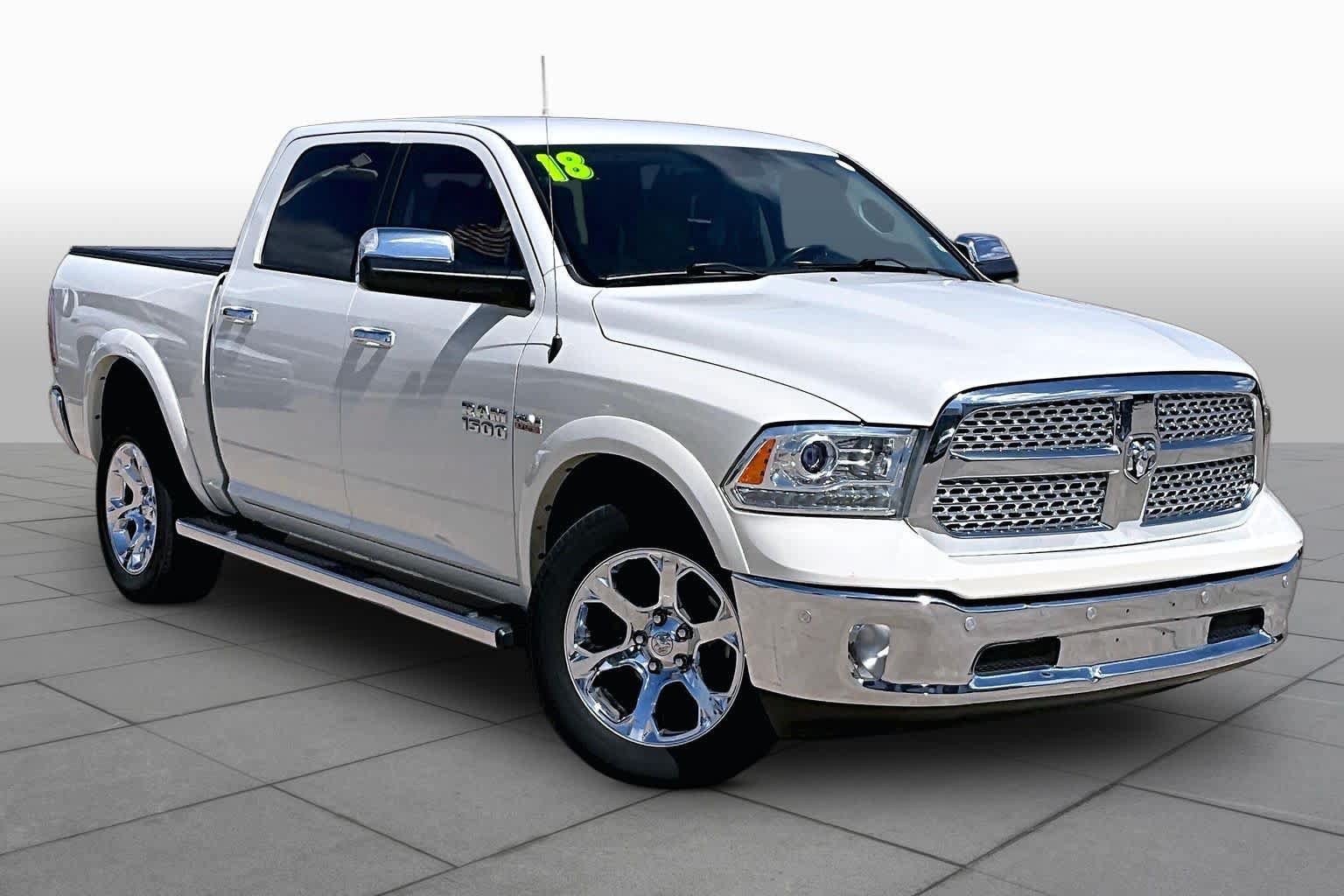 Used 2018 RAM 1500 Laramie w/ Convenience Group AWD/4WD image 4
