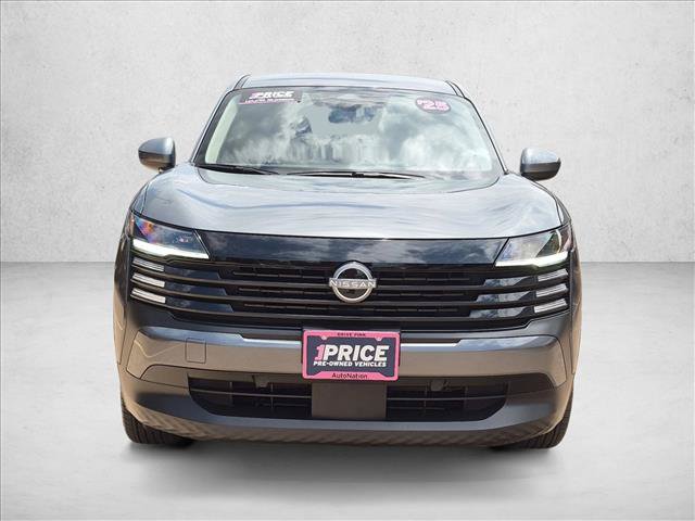 Used 2025 Nissan Kicks SV FWD image 2