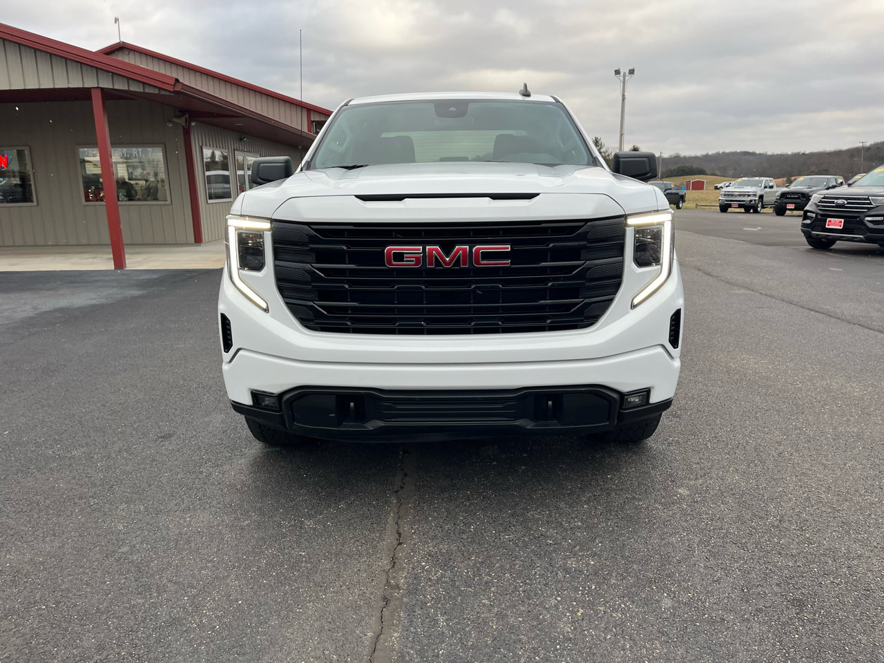 Used 2022 GMC Sierra 1500 Elevation image 9