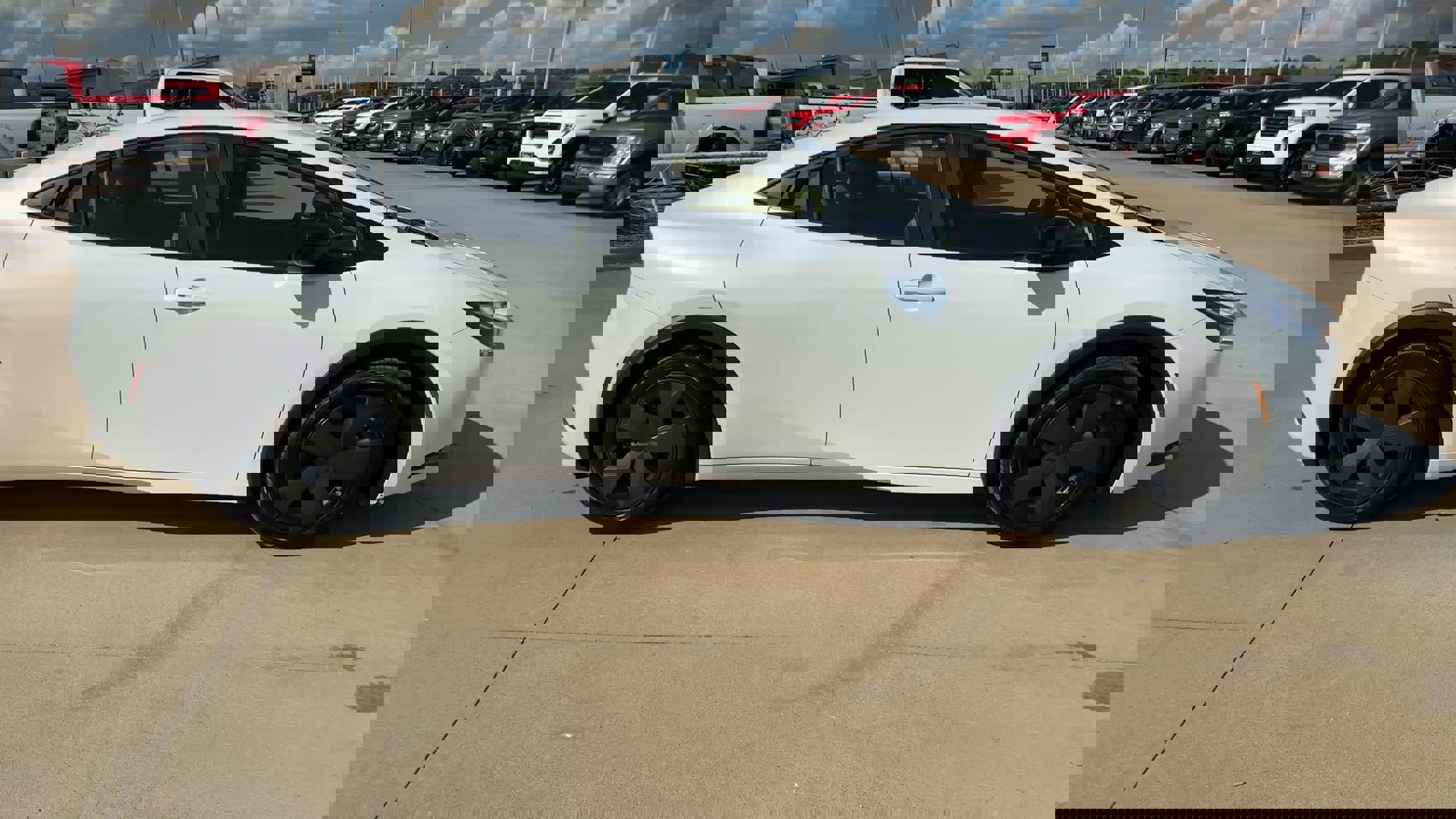 Used 2025 Toyota Prius Limited image 2